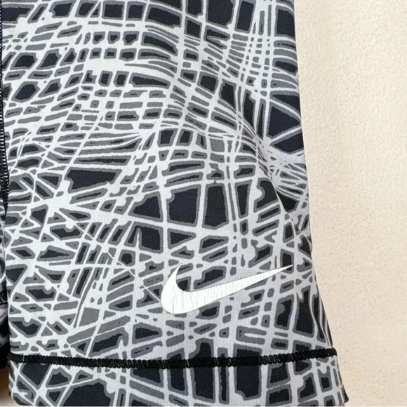 Nike Pro Womens  Small Cool Tracer Spandex Athletic Short - Picture 7 of 11